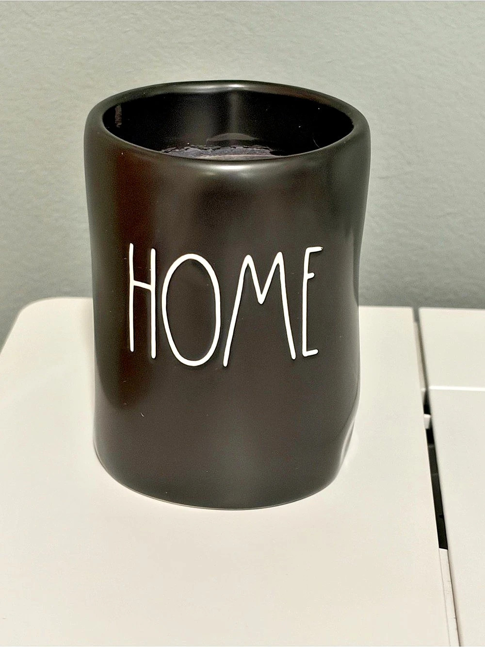 Rae Dunn HOME Vanilla Woods Black Scented Candle, New